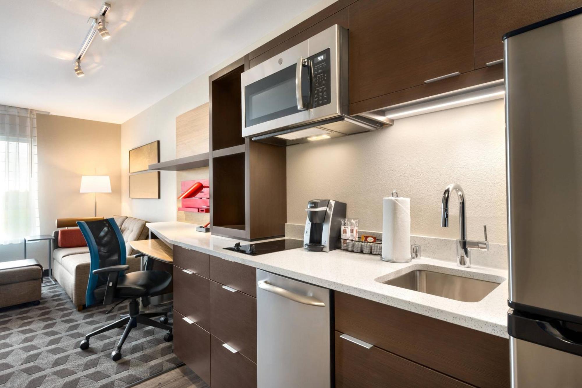 Towneplace Suites By Marriott Milwaukee Grafton Exterior foto